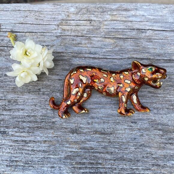 Bown and Gold Enamel Leopard, Jaguar, Panther Brooch w Green Rhinestone Eye. EUC - Picture 1 of 4